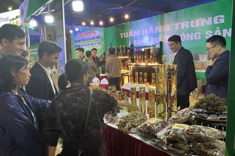 Tuần hàng trưng bày và giới thiệu sản phẩm nông sản của tỉnh Lai Châu tại Hà Nội.