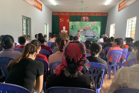Tuyên truyền sử dụng năng lượng tiết kiệm và hiệu quả tại Thị trấn Mường Tè, huyện Mường Tè, tỉnh Lai Châu.