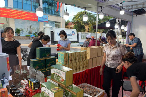 Tỉnh Lai Châu tham gia Hội chợ triển lãm hàng công nghiệp nông thôn tiêu biểu khu vực phía Bắc - Tuyên Quang năm 2025