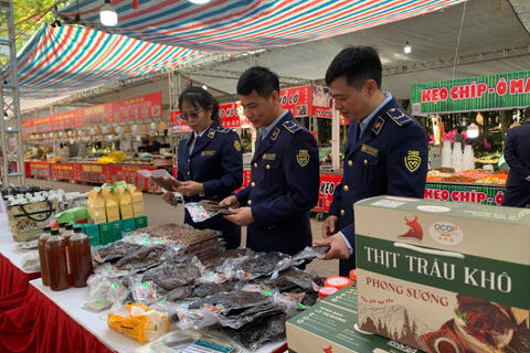 Kiểm tra, giám sát hàng hoá tại Tuần Du lịch - Văn hóa và Giải Marathon Lai Châu lần thứ II năm 2025